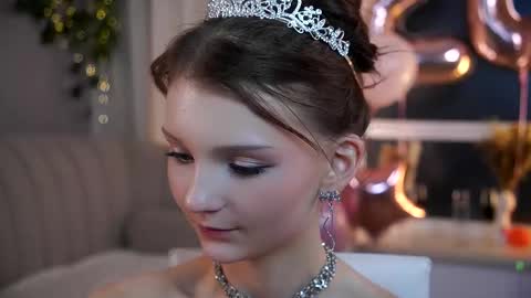 Lisa  online show from 7, 3, 2026