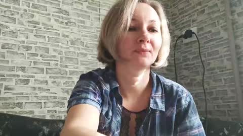 Snapshot of edithmanning chatting on 14, 12, 2024 edithmanning online show from 14, 12, 2024