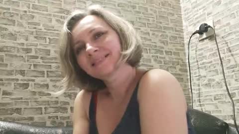 Snapshot of edithmanning chatting on 15, 2, 2025 edithmanning online show from 15, 2, 2025