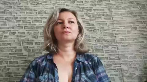 Snapshot of edithmanning chatting on 10, 9, 2025 edithmanning online show from 10, 9, 2025