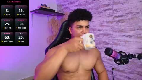 Snapshot of edward__clarck chatting on 17, 9, 2025 EDWARD CLARCK online show from 17, 9, 2025