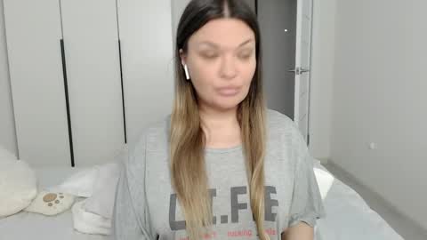 eelena4kiss online show from 11, 2, 2025