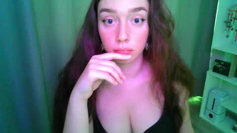 Snapshot of effie_balconii chatting on 1, 10, 2025 effie_balconii online show from 1, 10, 2025