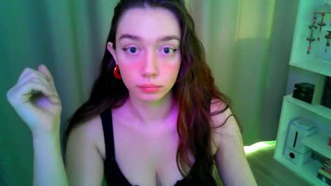 Snapshot of effie_balconii chatting on 14, 12, 2025 effie_balconii online show from 14, 12, 2025
