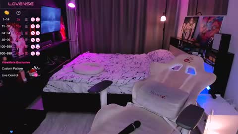 Effie online show from 9, 3, 2025