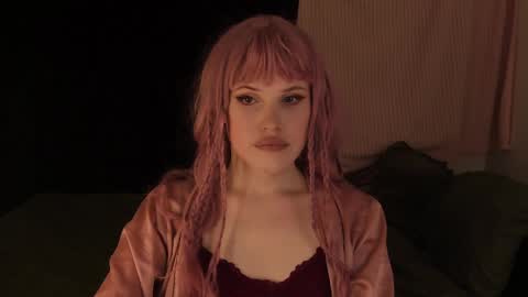 Effie Mur online show from 1, 12, 2024