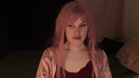 Effie Mur online show from 10, 12, 2024