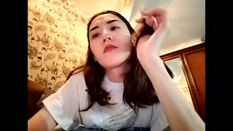 Snapshot of effy007 chatting on 3, 10, 2025 Effy online show from 3, 10, 2025