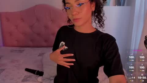 Snapshot of effy_cb chatting on 20, 12, 2024 effy online show from 20, 12, 2024