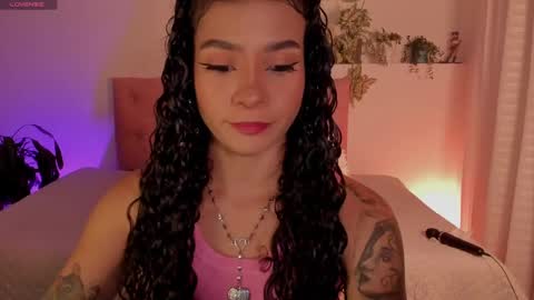 Snapshot of effy_cb chatting on 19, 2, 2025 effy online show from 19, 2, 2025