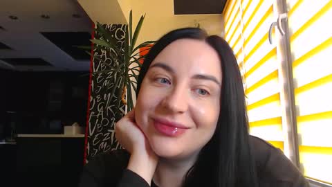 Effy online show from 17, 10, 2025