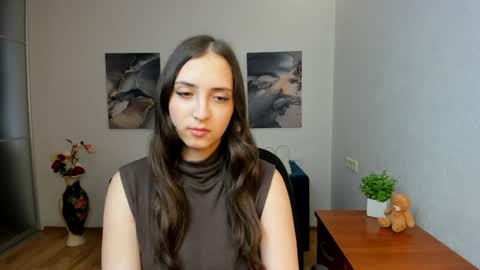 Effy Royse online show from 3, 4, 2026