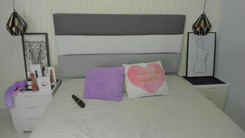 Snapshot of effystonnem chatting on 3, 2, 2025  E F F Y  online show from 3, 2, 2025