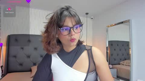 Snapshot of effystonnem chatting on 20, 2, 2025  E F F Y  online show from 20, 2, 2025