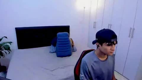 eiden_allenx1 online show from 22, 1, 2025