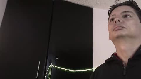 Snapshot of eider122 chatting on 1, 2, 2026 EIder online show from 1, 2, 2026