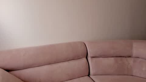   EileenFord    online show from 11, 6, 2026