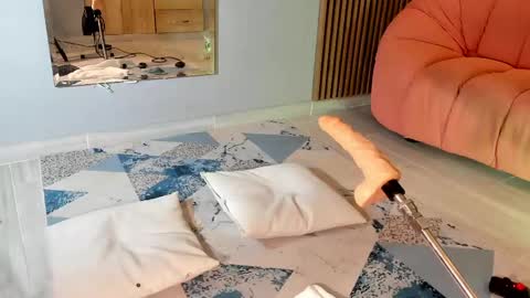 Eilin online show from 6, 3, 2025