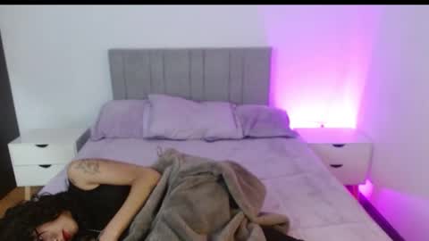 eilynro7 online show from 15, 1, 2026