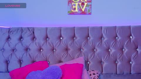 eimy__cute online show from 3, 2, 2026