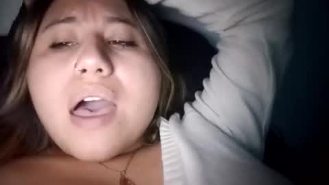 EIMY   MODEL INDEPENDENT online show from 14, 12, 2025