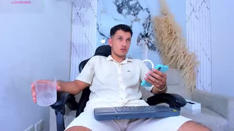 YG COUPLE online show from 21, 3, 2026