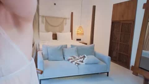 please read my bio there is information about private shows and about my personality online show from 17, 12, 2025