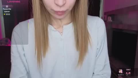 Snapshot of el1s_evans chatting on 13, 3, 2026 please read my bio there is information about private shows and about my personality online show from 13, 3, 2026