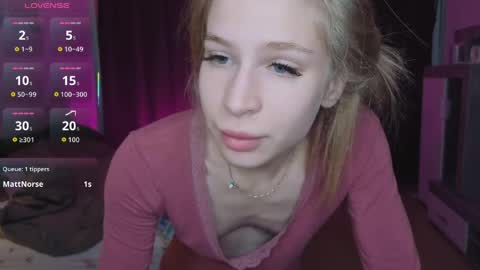 Snapshot of el1s_evans chatting on 22, 3, 2026 please read my bio there is information about private shows and about my personality online show from 22, 3, 2026