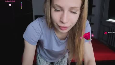 Snapshot of el1s_evans chatting on 23, 5, 2026 please read my bio there is information about private shows and about my personality online show from 23, 5, 2026