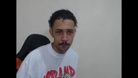 Snapshot of el_menor chatting on 24, 7, 2026 Instagram BelowAbajo online show from 24, 7, 2026