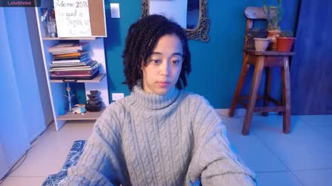 Ela  Help me reach 100 thumbs up online show from 27, 10, 2025