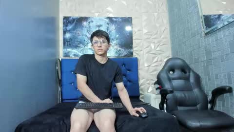 Elan Giralon online show from 4, 3, 2026