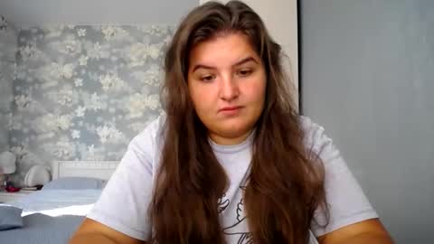 Elanis online show from 30, 9, 2025