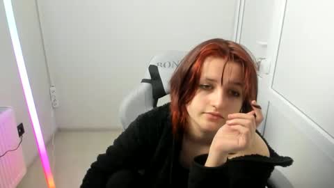 Snapshot of elara_muse chatting on 30, 4, 2026 Evie online show from 30, 4, 2026