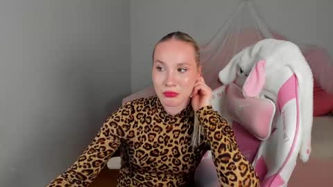 elaravoltage online show from 31, 5, 2026