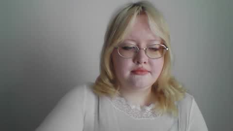 Snapshot of elayne_sweet chatting on 2, 3, 2026 elayne_sweet online show from 2, 3, 2026