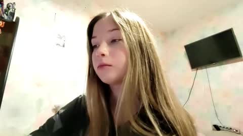 Snapshot of elaynecinco chatting on 21, 2, 2026 MIa online show from 21, 2, 2026