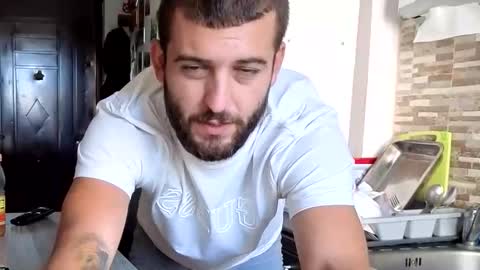 elchapoguzman95 online show from 17, 9, 2025