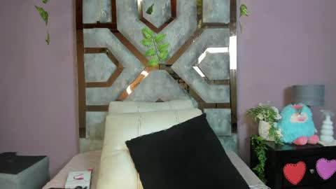 electra_gosselin online show from 8, 4, 2026