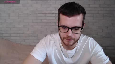 Snapshot of electric_smile chatting on 27, 4, 2026 Alex online show from 27, 4, 2026