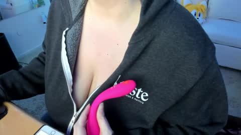 electrifiedlove_ online show from 19, 2, 2025