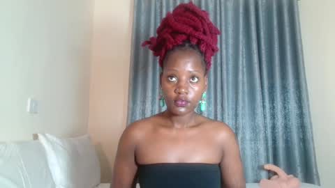 Snapshot of elegant_ebony chatting on 10, 1, 2025 Nika online show from 10, 1, 2025