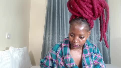 Snapshot of elegant_ebony chatting on 25, 1, 2025 Nika online show from 25, 1, 2025