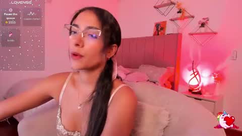 Snapshot of elegant_rouse chatting on 6, 7, 2026 Rouse online show from 6, 7, 2026