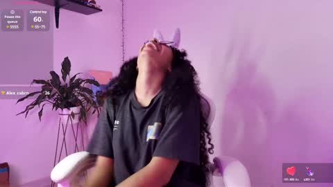 Snapshot of elektra_williams chatting on 8, 3, 2025 elektra_williams online show from 8, 3, 2025