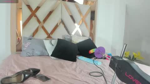 Elena online show from 28, 2, 2026