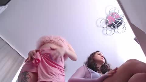 Elena online show from 15, 4, 2026