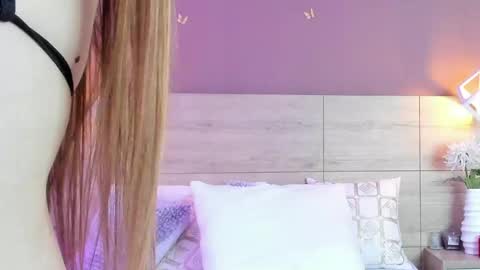 Snapshot of elenagilbert2 chatting on 11, 5, 2026 Elena online show from 11, 5, 2026
