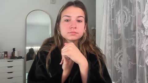 Snapshot of elenahere4u chatting on 5, 5, 2026 Elena online show from 5, 5, 2026